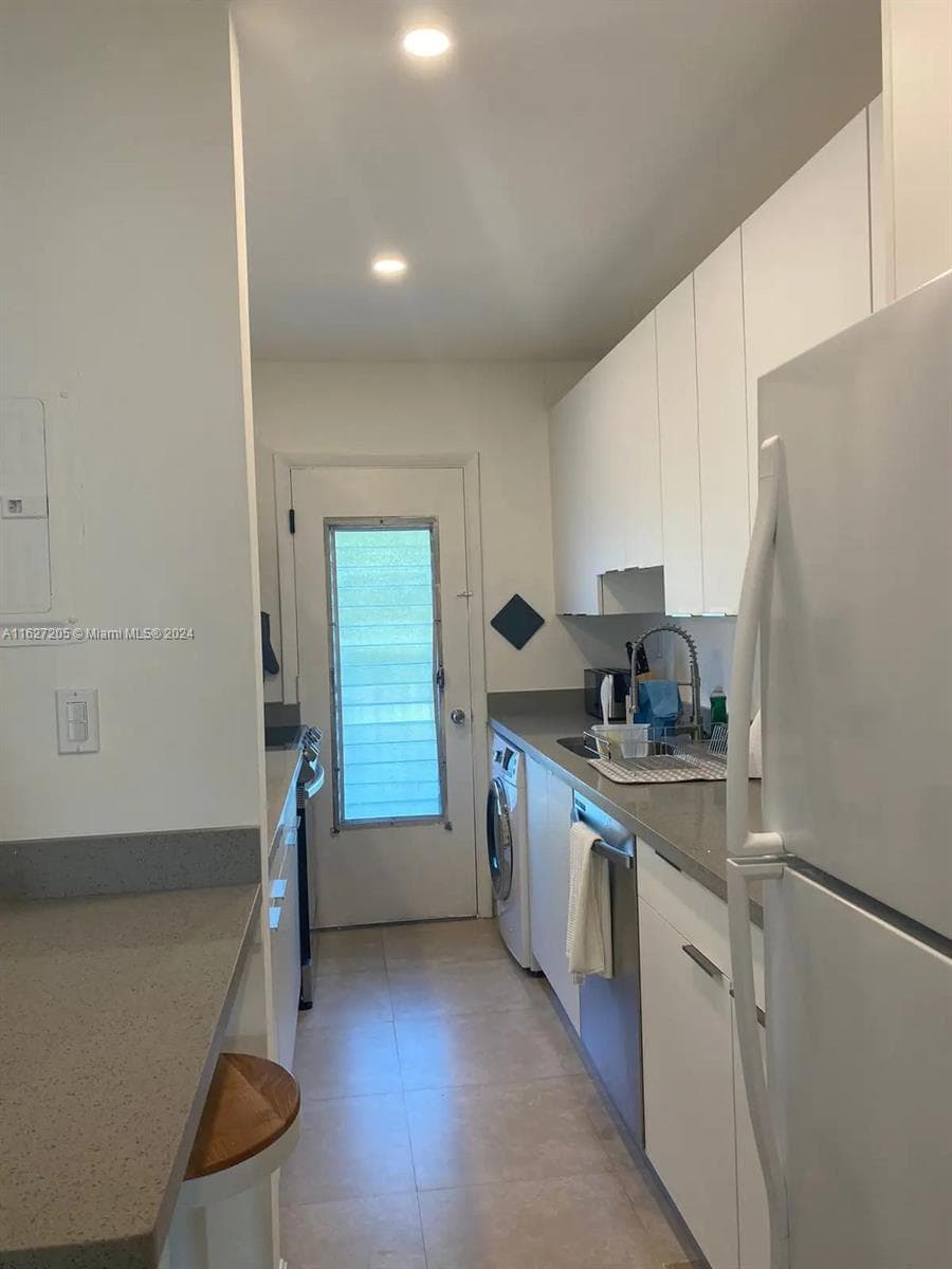 SUNRISE CLUB CONDO · #24 in Key Biscayne - Photo 7
