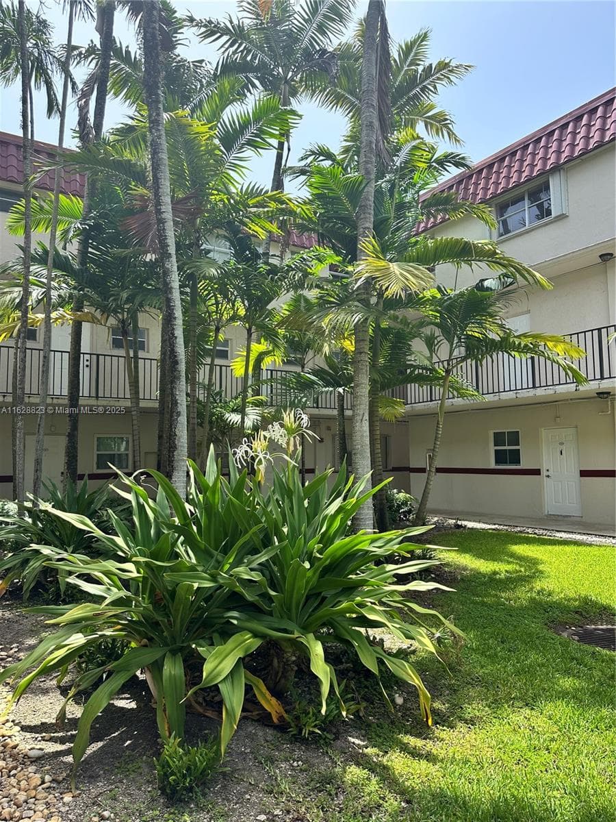 Villas of Pinecrest Condo · #908 in Pinecrest - Photo 6
