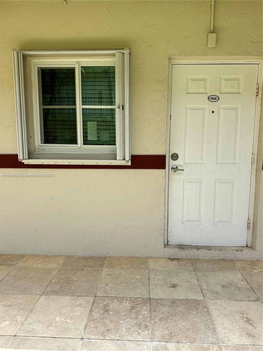 Villas of Pinecrest Condo · #908 in Pinecrest - Photo 3