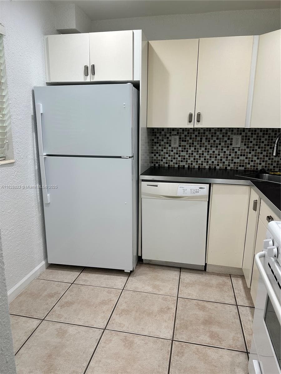 Villas of Pinecrest Condo · #908 in Pinecrest - Photo 21