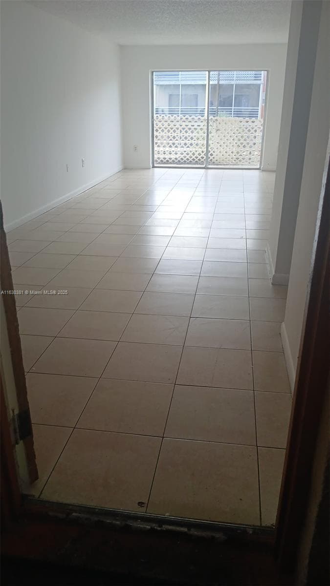 Royal point · #313 in Lauderdale Lakes - Photo 4