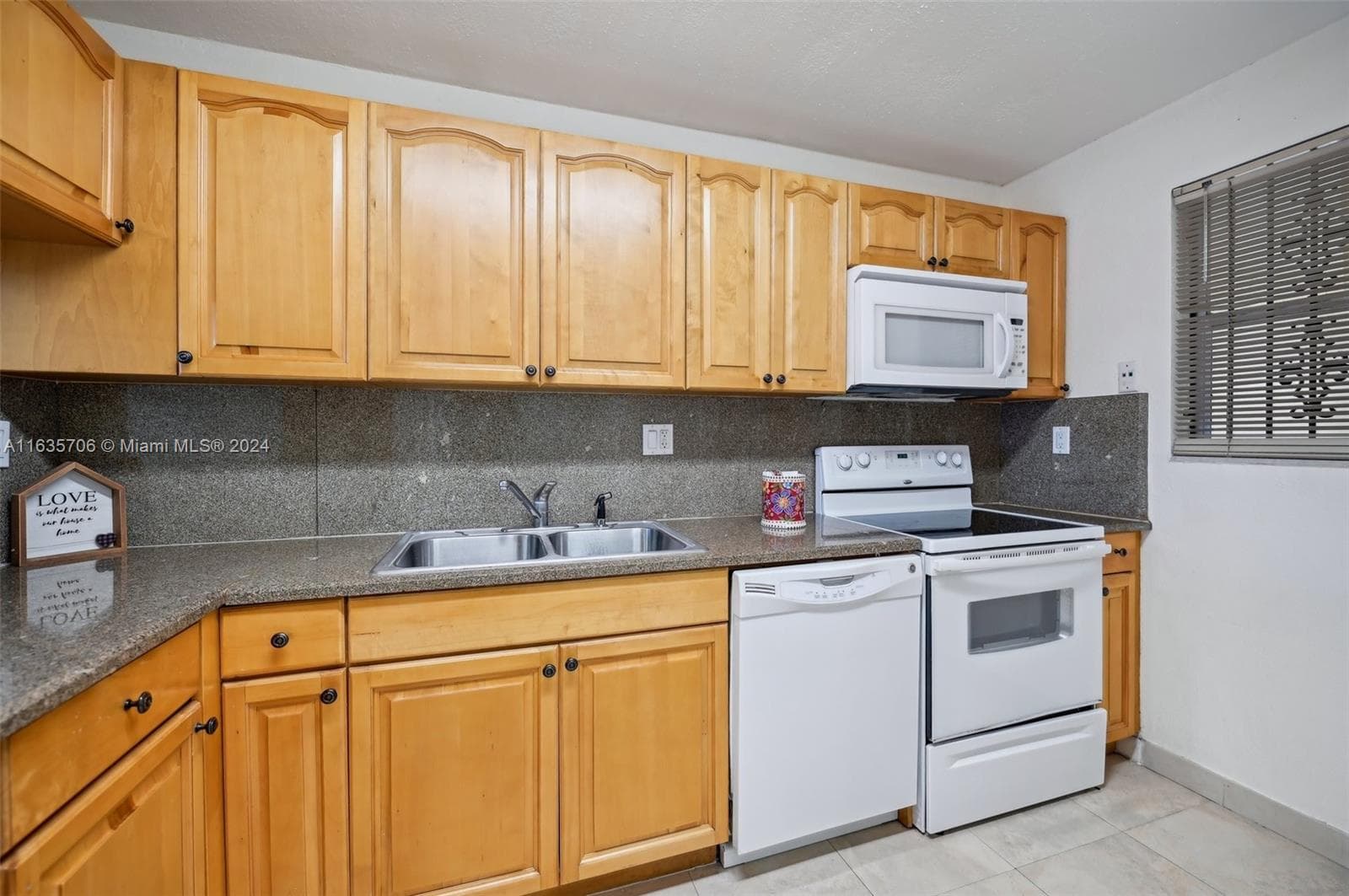 TOWERS OF WESTLAND · #123 in Hialeah - Photo 17