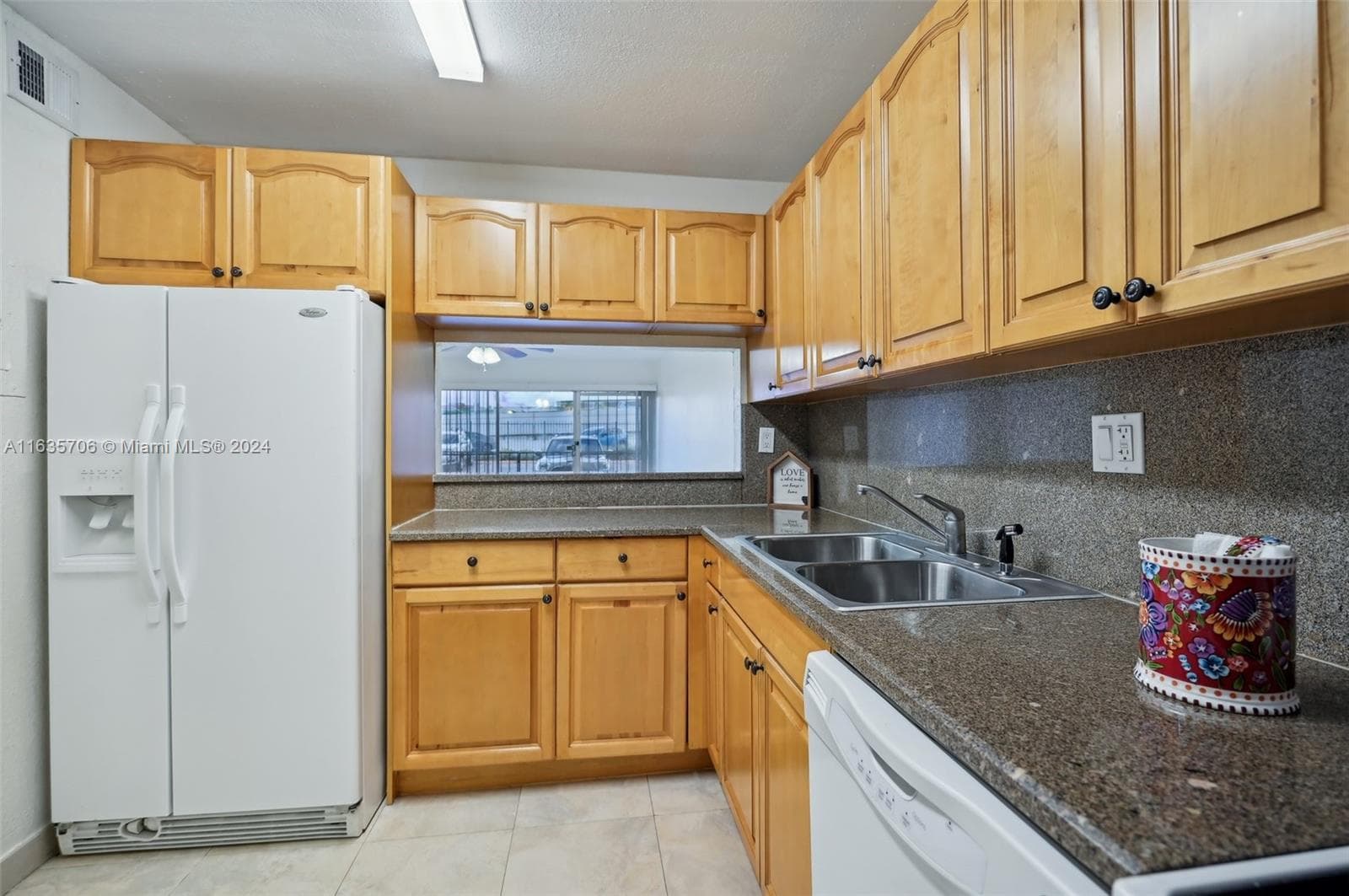 TOWERS OF WESTLAND · #123 in Hialeah - Photo 16