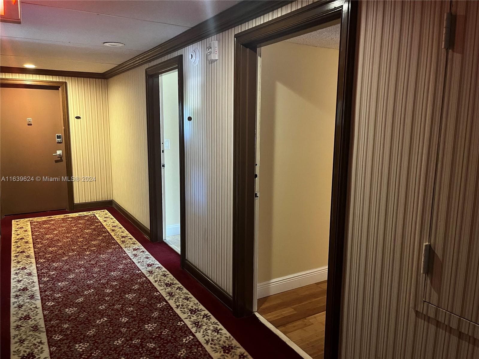 Entrance to Unit 2D. Two separate doors/ One for 1/1 Master apartment, and one entrance to Inlaw 1/1 small area.Excellent lock-out layout to stay in one side and to rent to the other side.