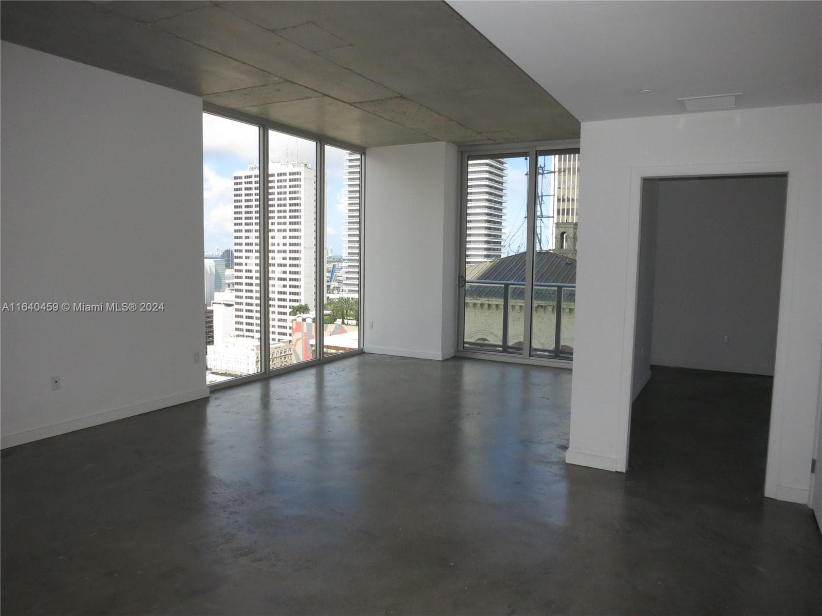 Centro · #1902 in Miami - Photo 2