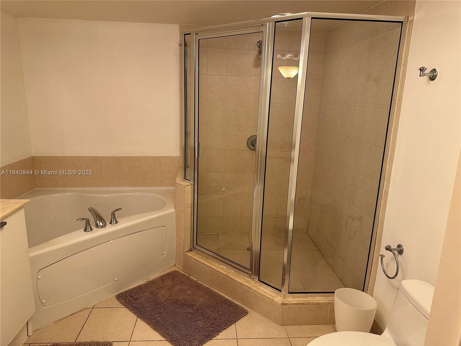 La Perla · #2006 in Sunny Isles Beach - Photo 44
