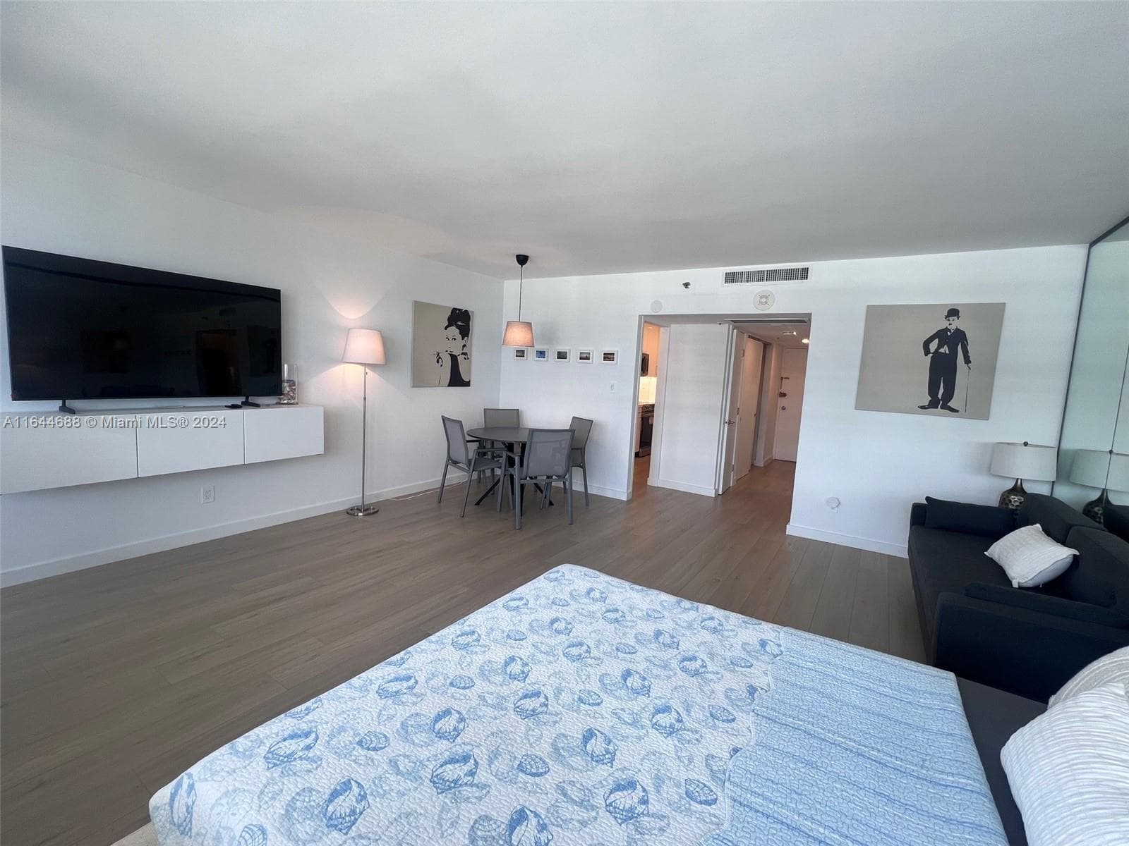 The Decoplage · #1104 in Miami Beach - Photo 4