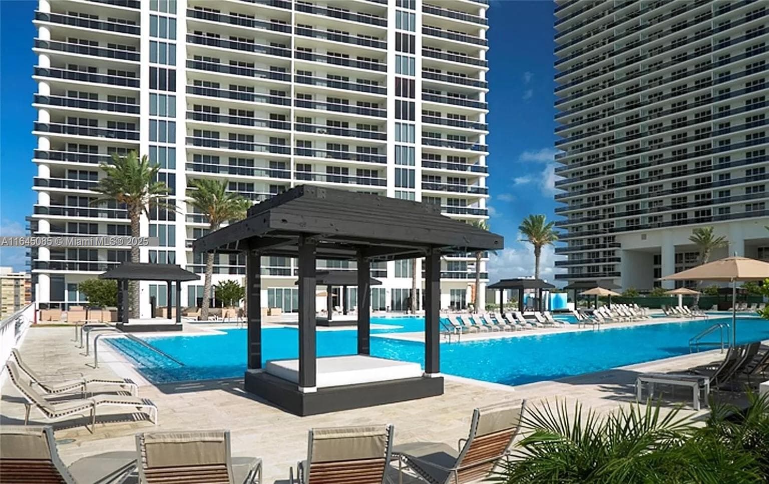 Beach Club Hallandale · #3809 in Hallandale Beach - Photo 2