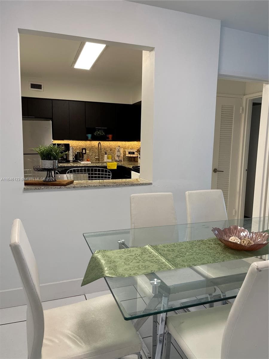Seacoast 5151 · #629 in Miami Beach - Photo 8