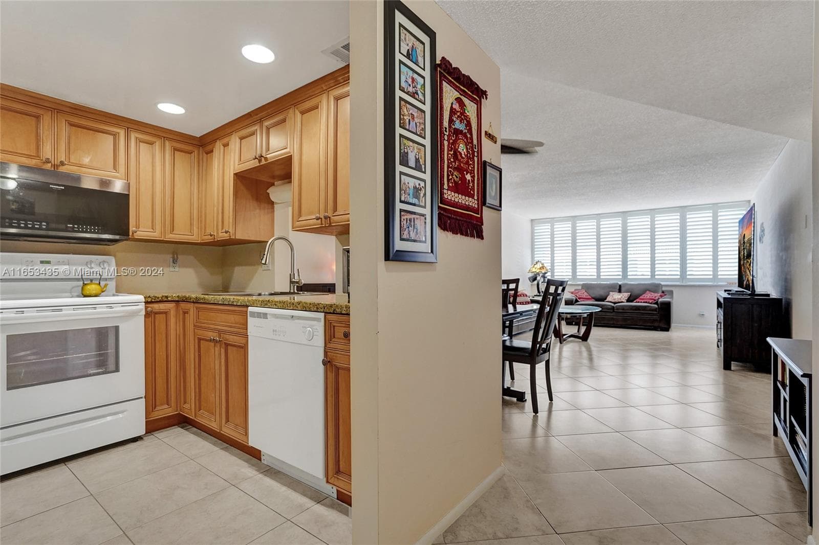 EAST POINT TOWERS · #815 in Fort Lauderdale - Photo 24
