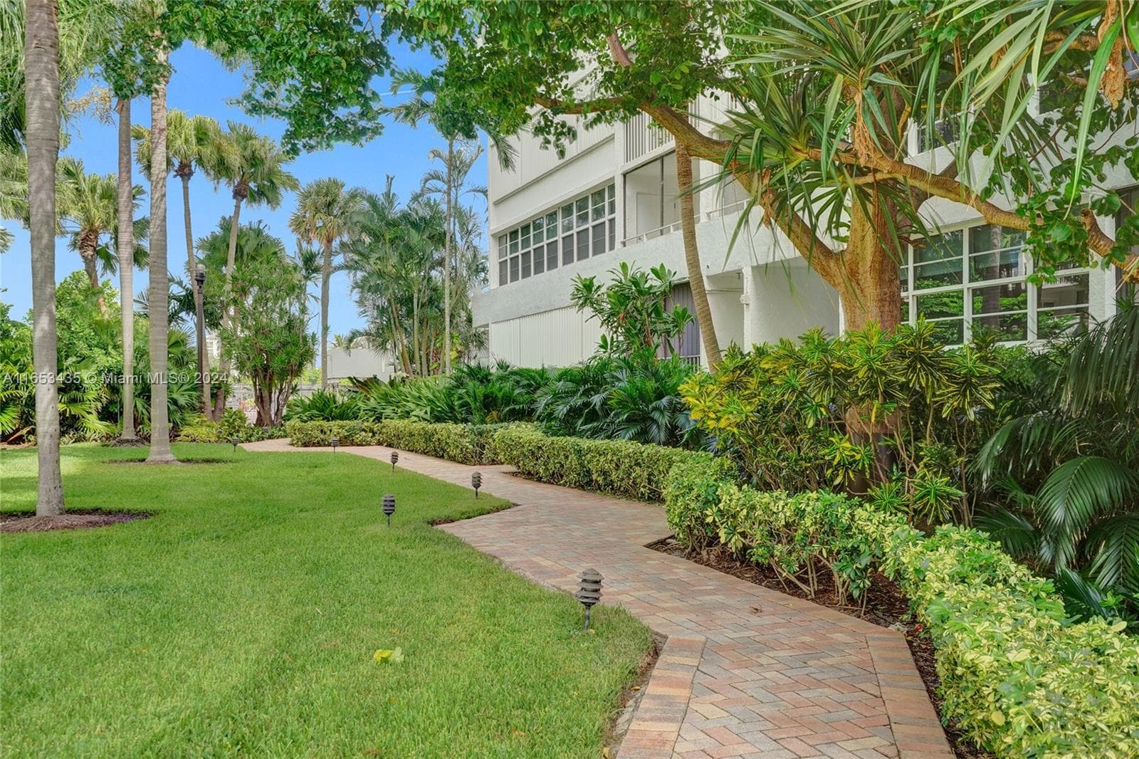 EAST POINT TOWERS · #815 in Fort Lauderdale - Photo 29