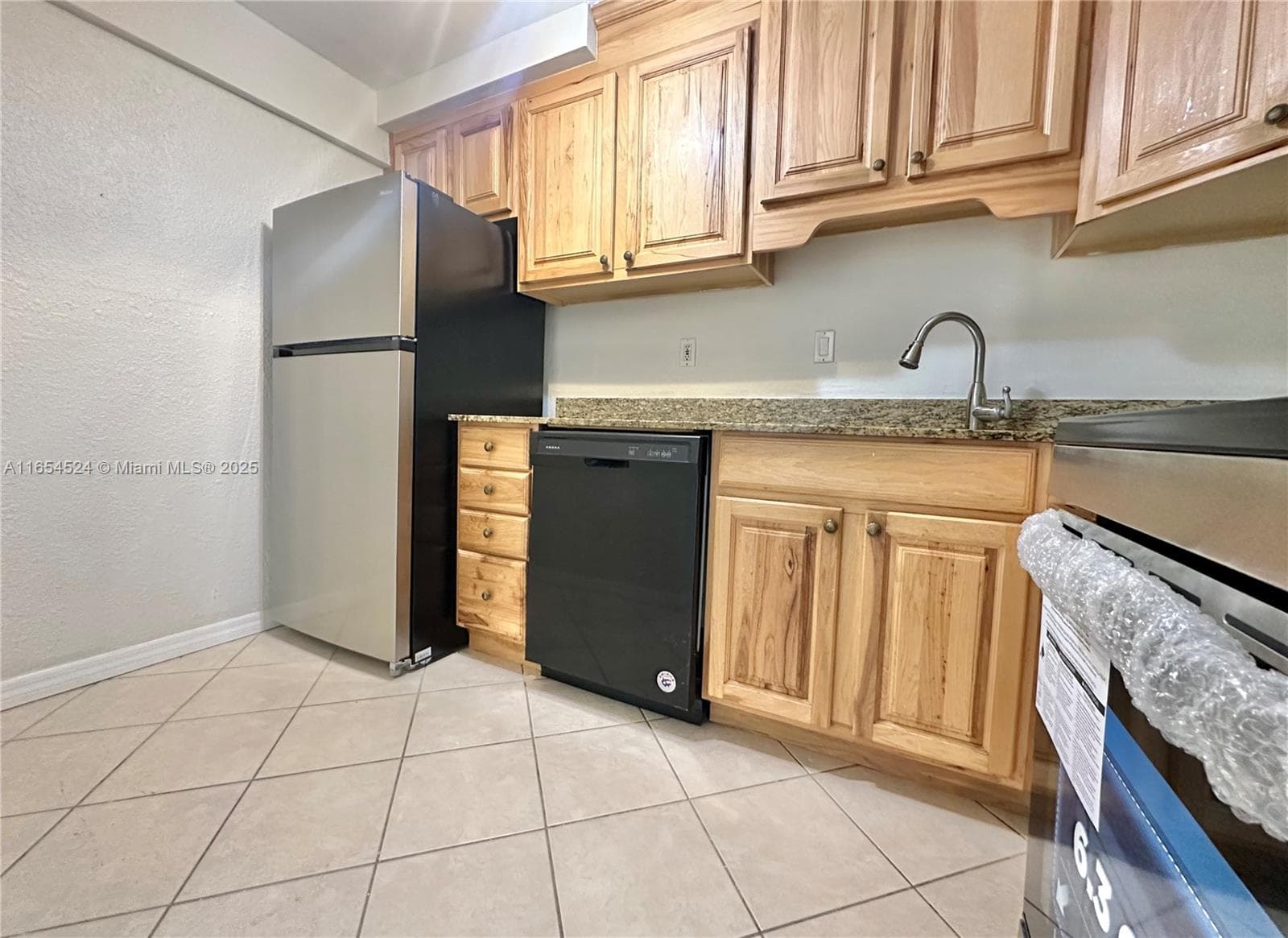VILLAS OF PINECREST CONDO · #1032 in Pinecrest - Photo 1