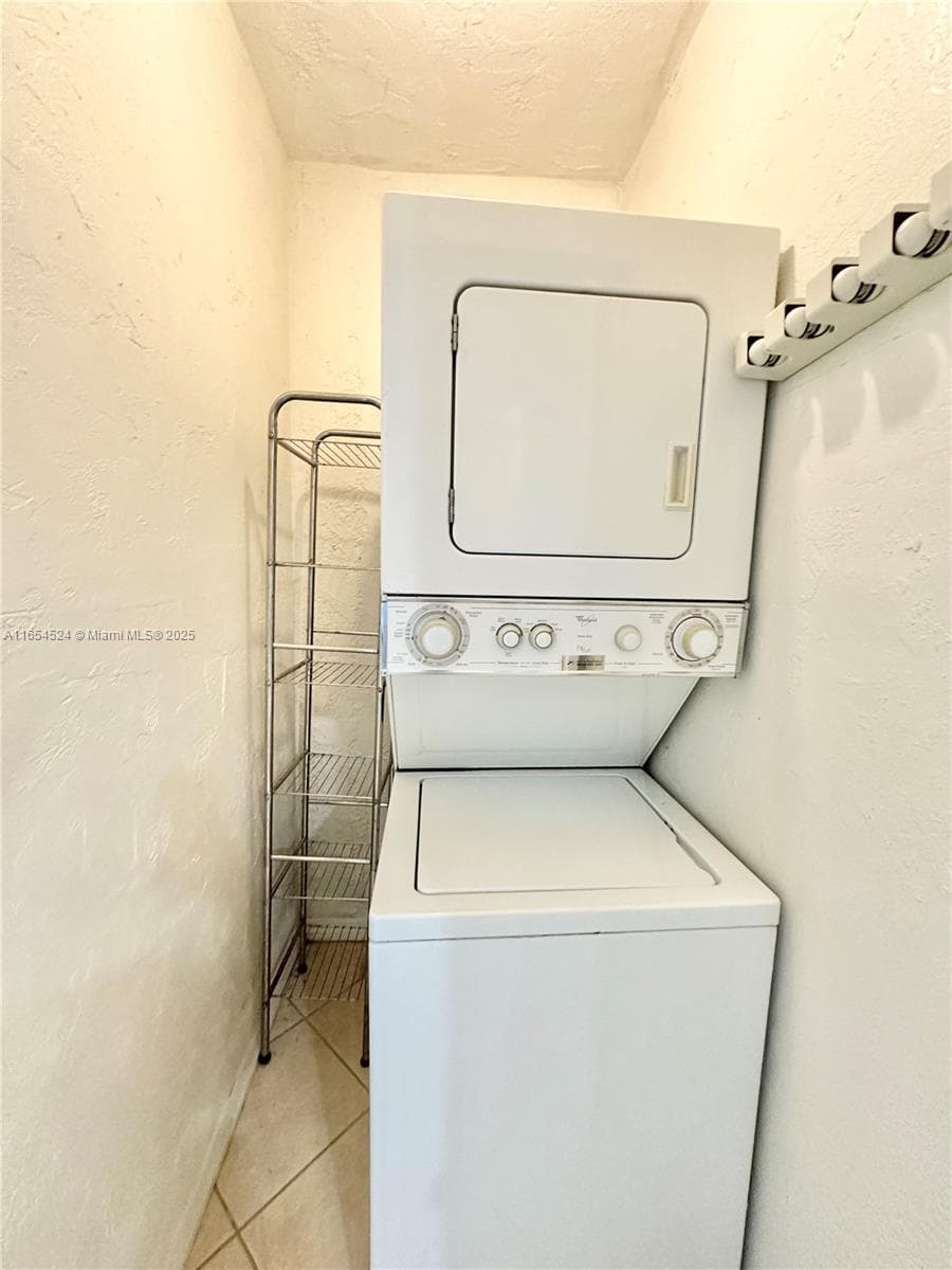 VILLAS OF PINECREST CONDO · #1032 in Pinecrest - Photo 8
