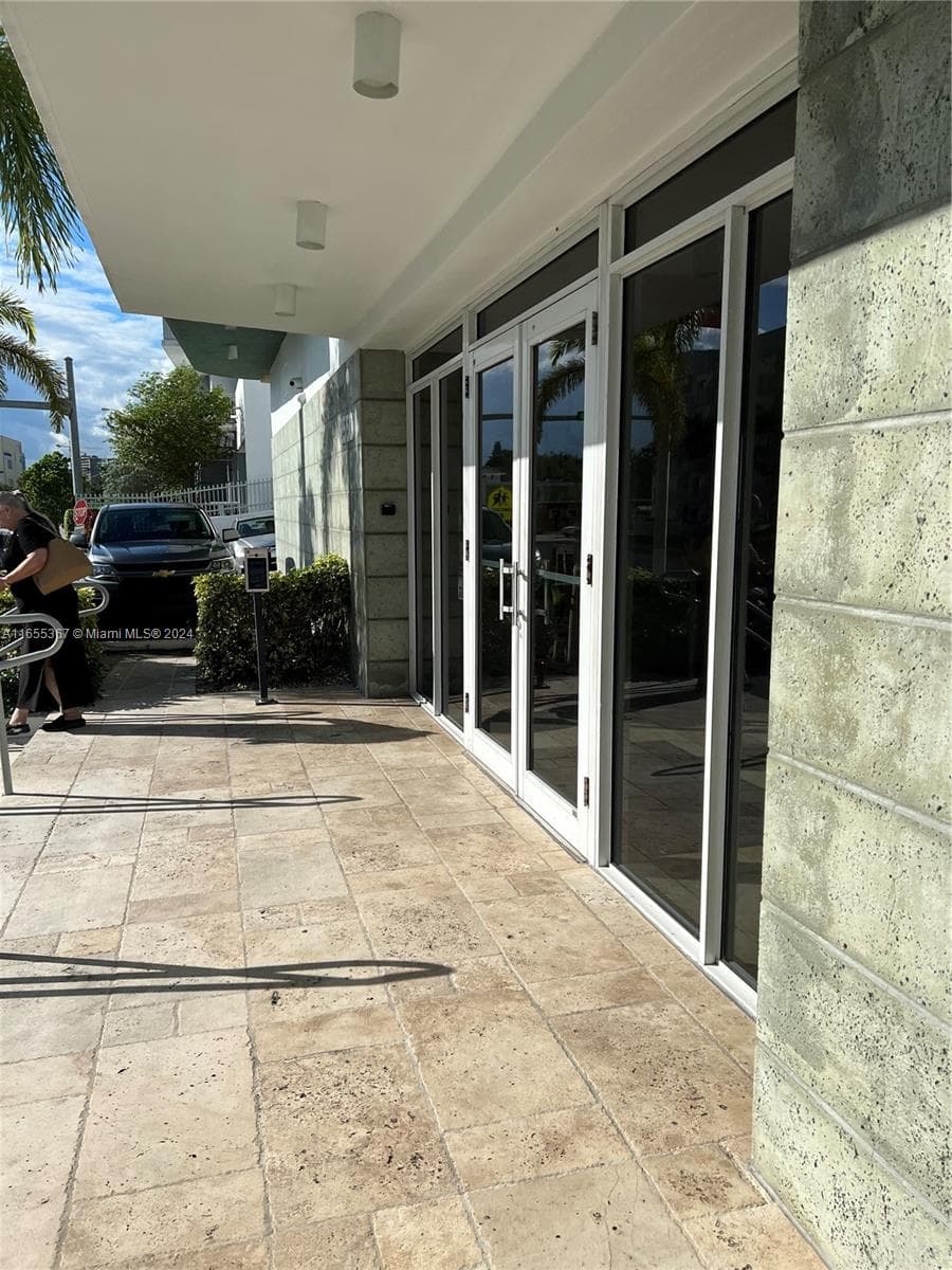 Grove View · #703 in Miami - Photo 15