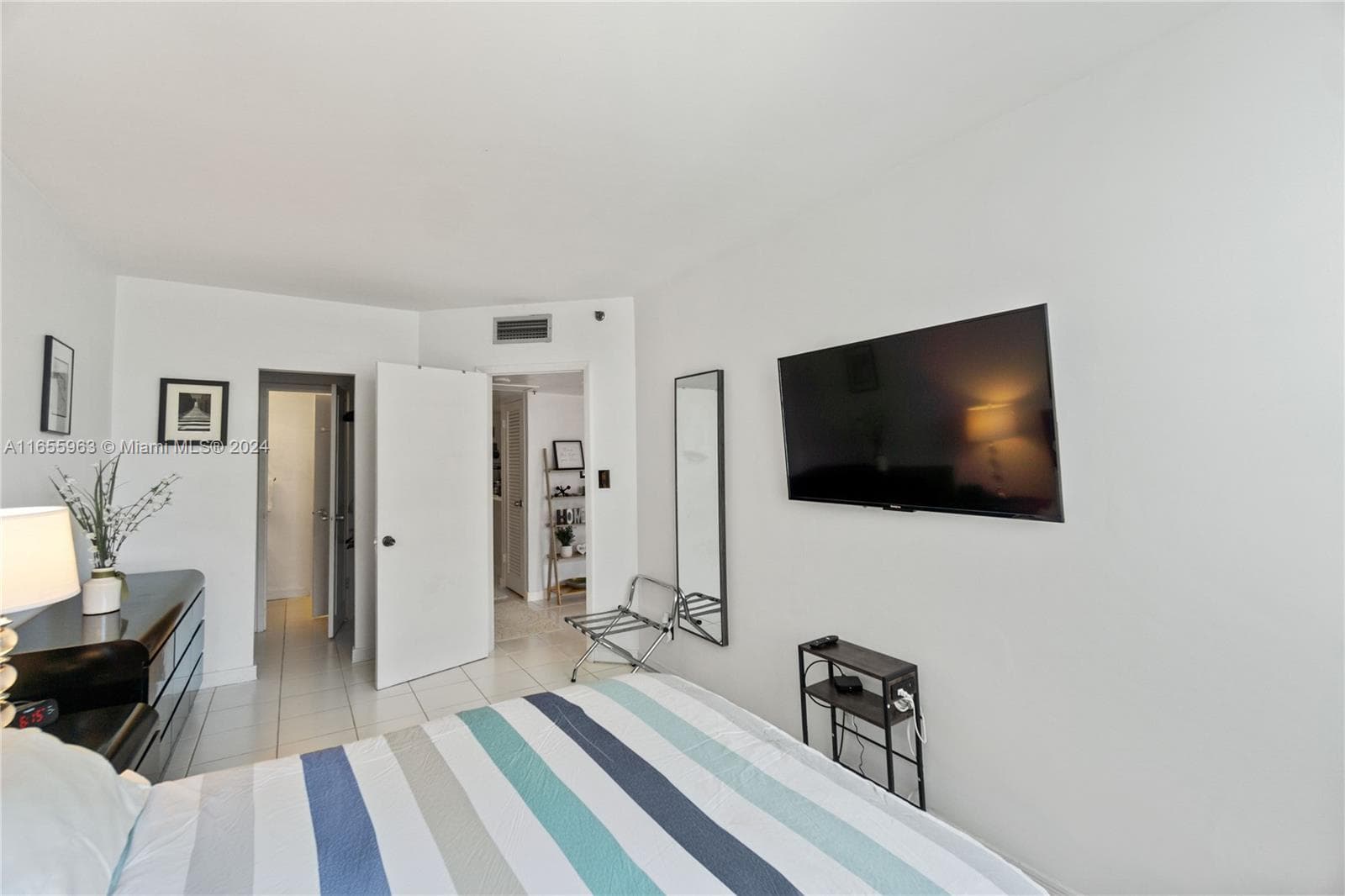 The Decoplage · #924 in Miami Beach - Photo 10