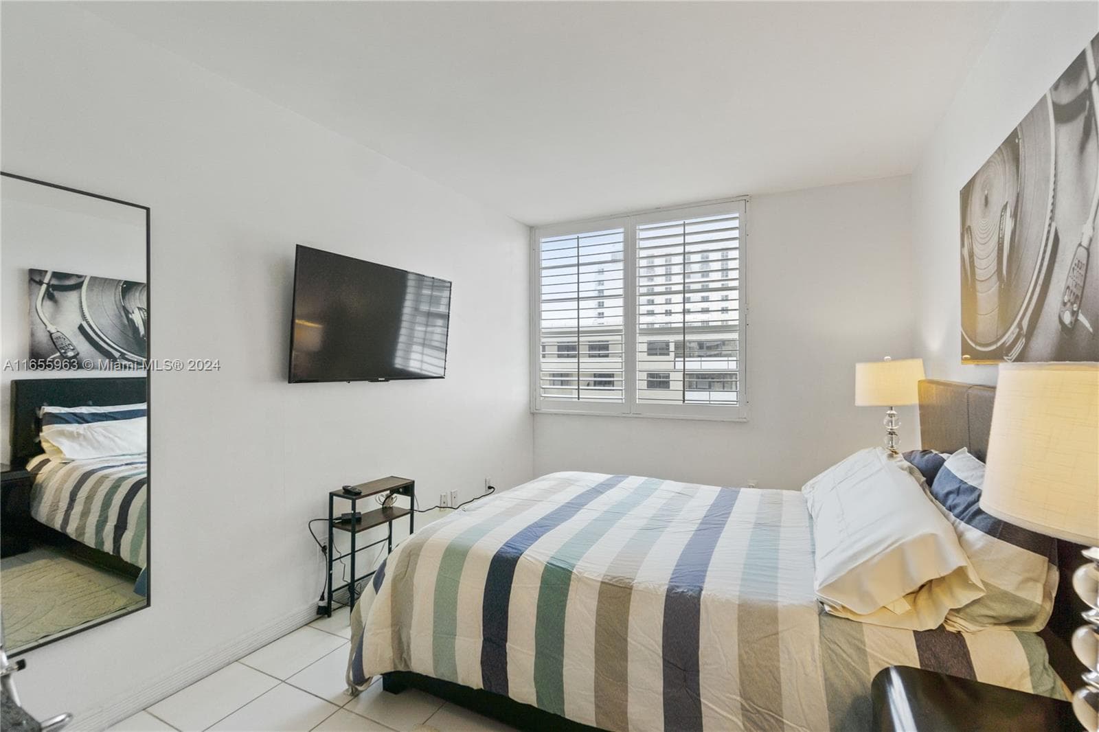 The Decoplage · #924 in Miami Beach - Photo 11