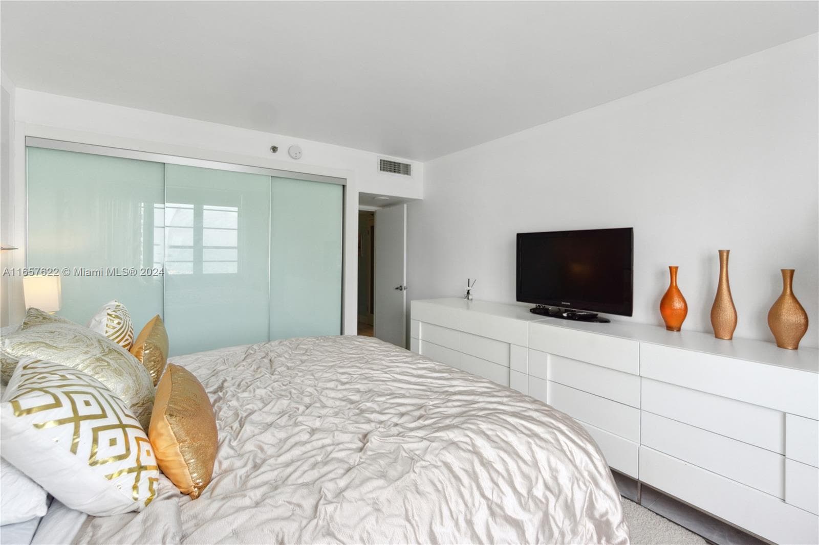 The Decoplage · #1534 in Miami Beach - Photo 12