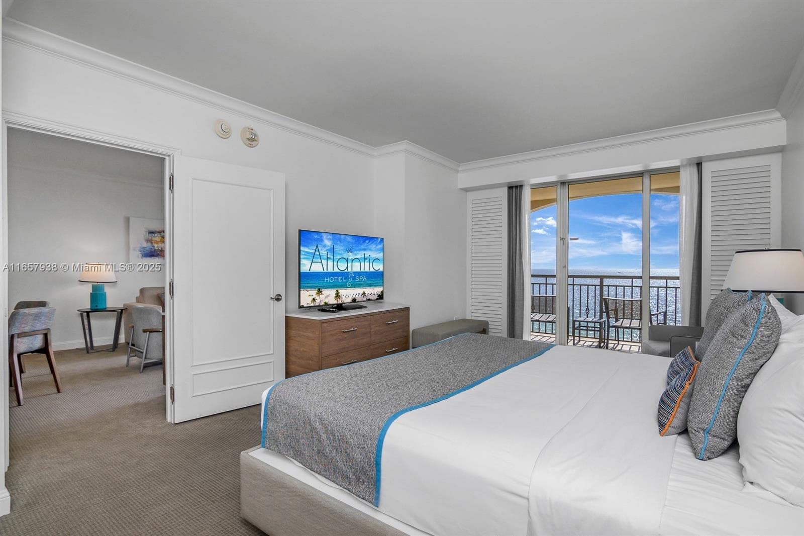King Size Bed   Master