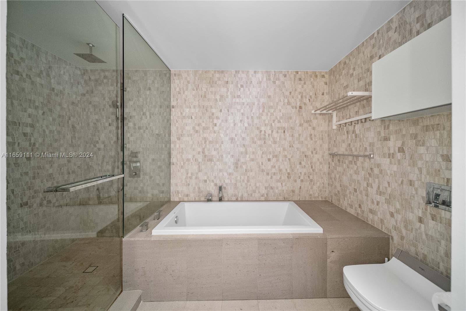 Reach Brickell City Centre · #1201 in Miami - Photo 15