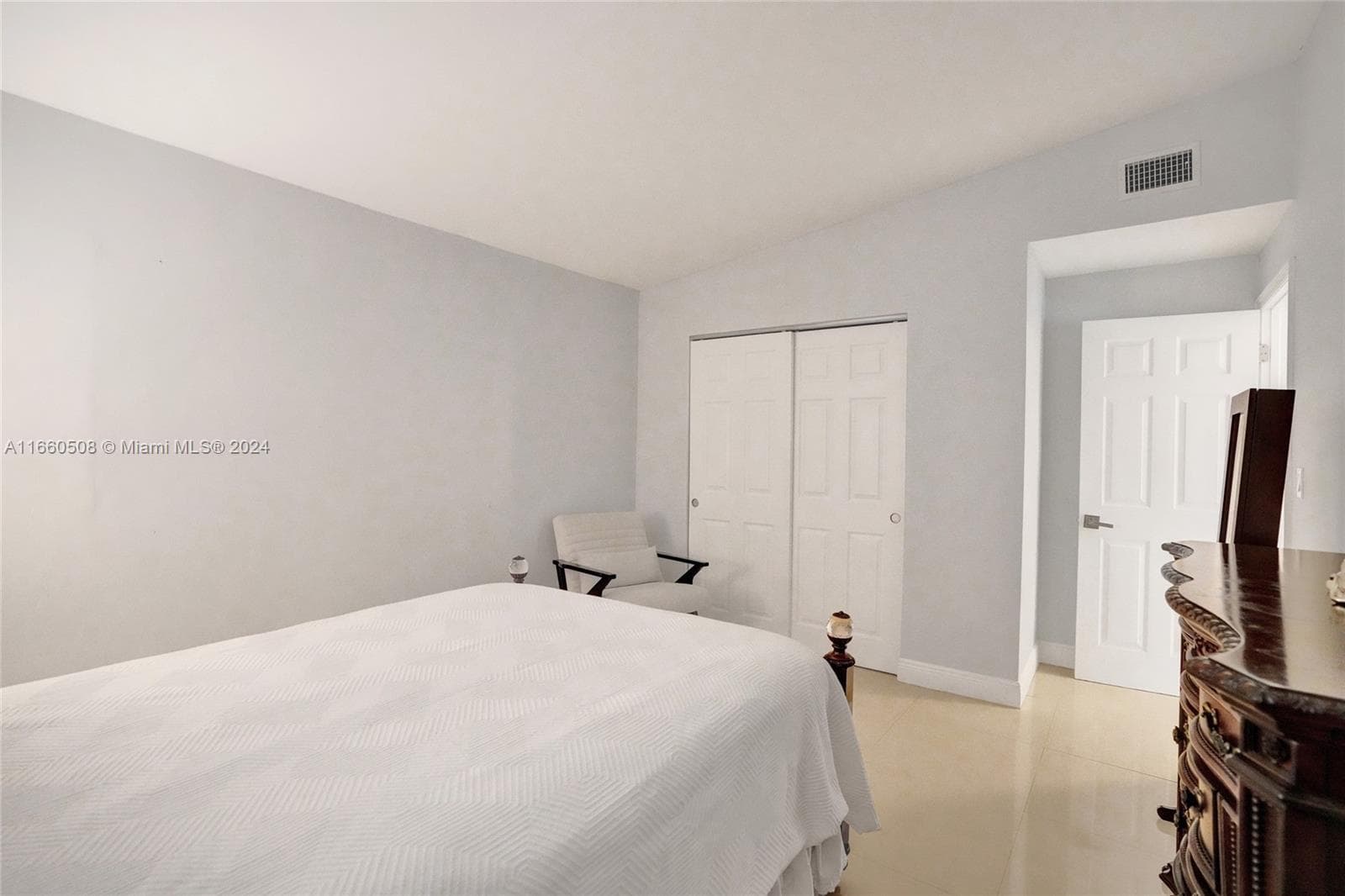 1910 N Hibiscus Dr photo 30