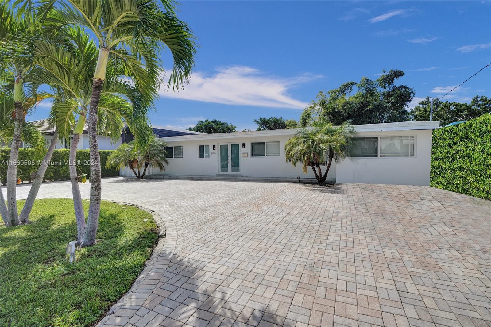 1910 N Hibiscus Dr photo 41