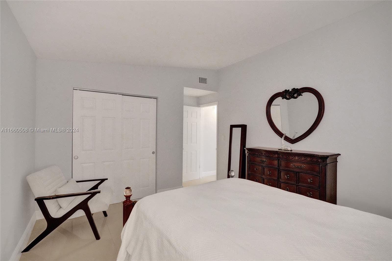 1910 N Hibiscus Dr photo 31