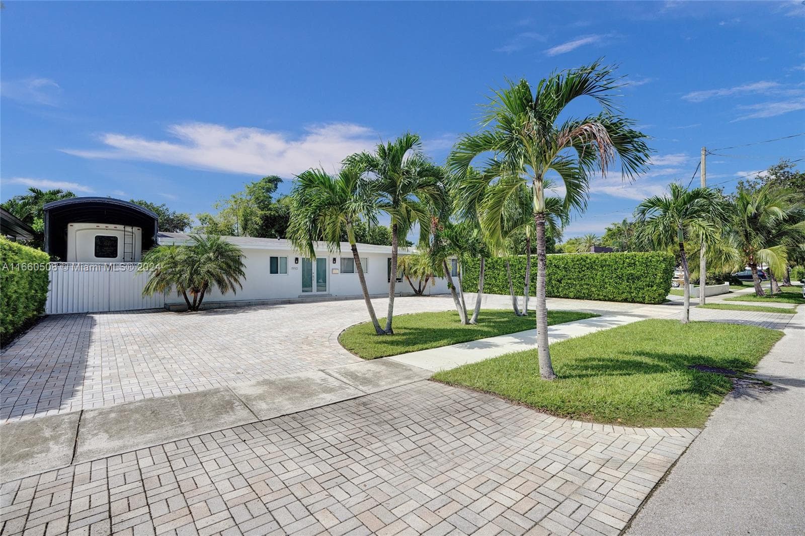 1910 N Hibiscus Dr photo 39