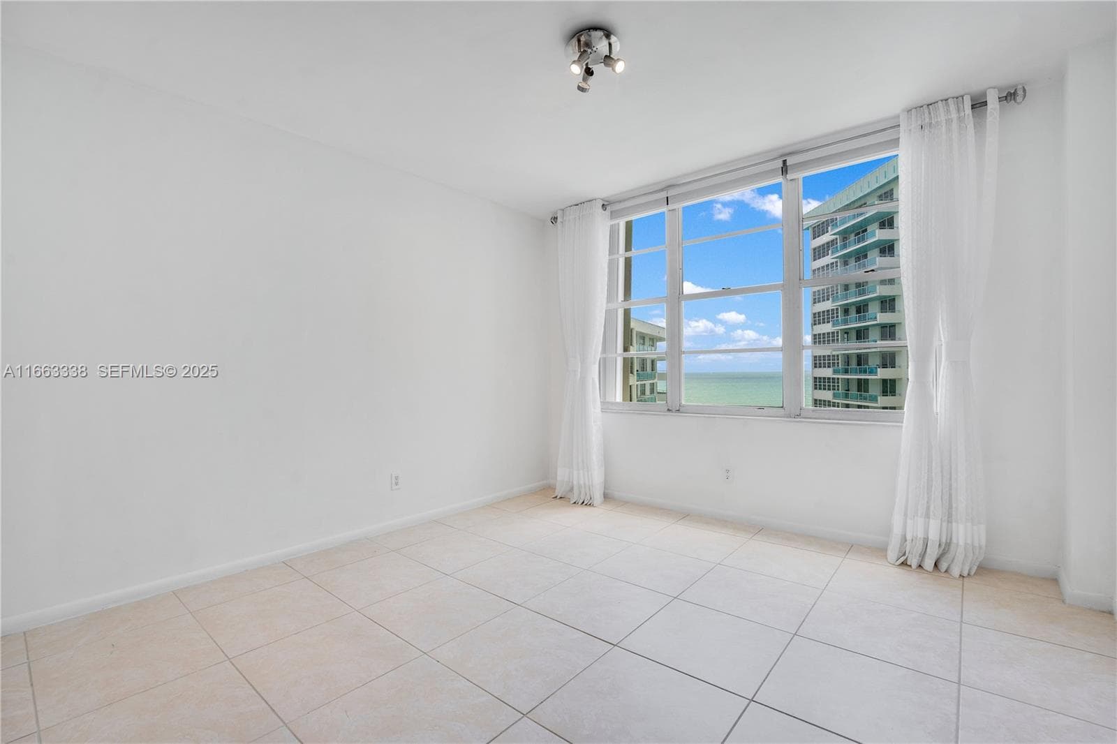 Seacoast 5151 · #925 in Miami Beach - Photo 13