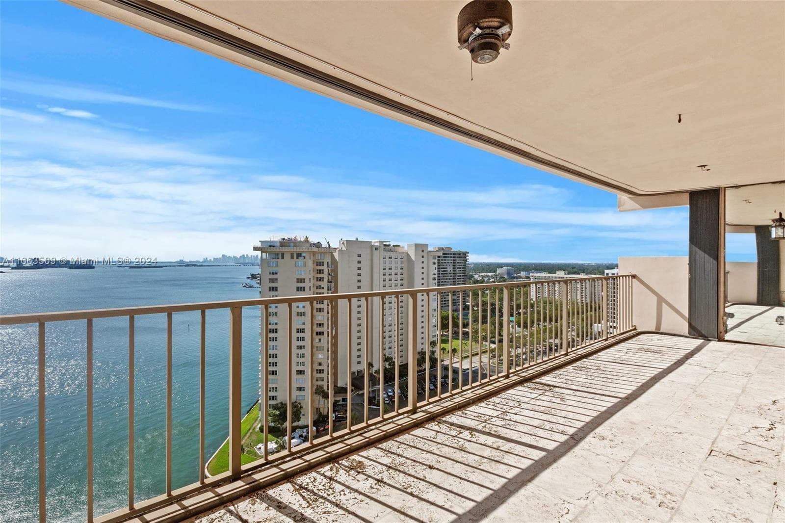 Cricket Club Condo · #2204 in Miami - Photo 4