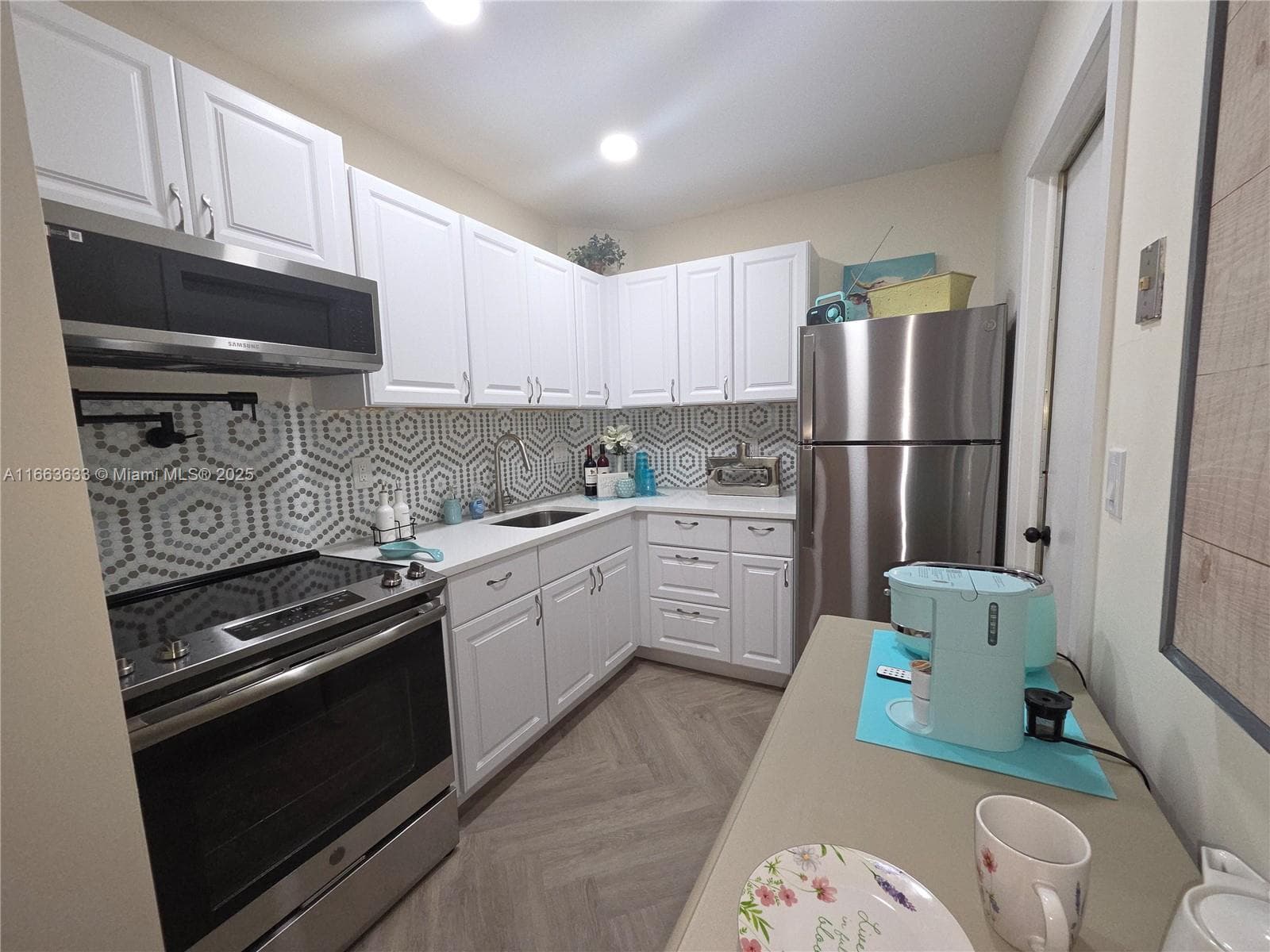 Oakland Grove Village · #218C in Oakland Park - Photo 17