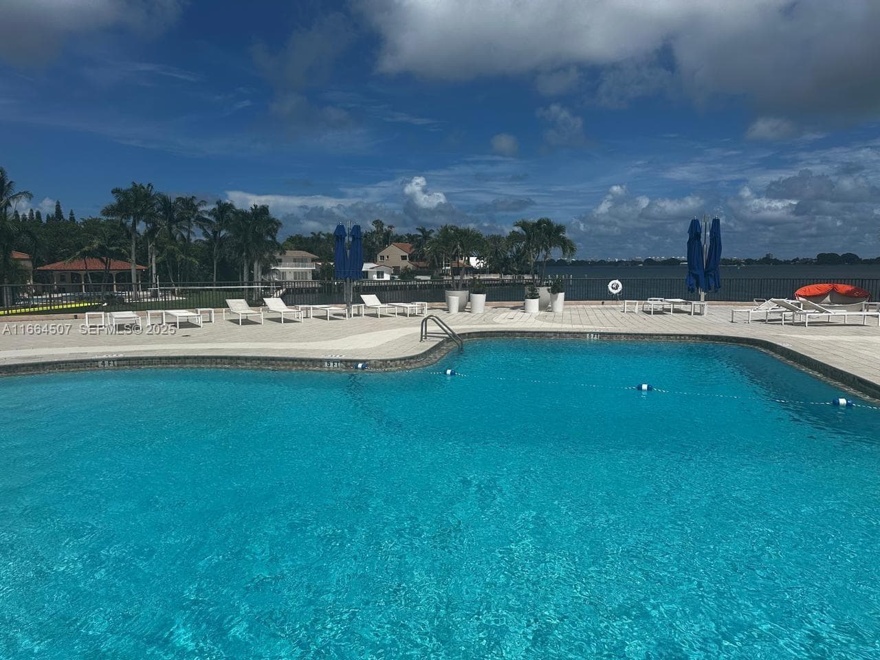 CRICKET CLUB CONDO · #401 in Miami - Photo 12