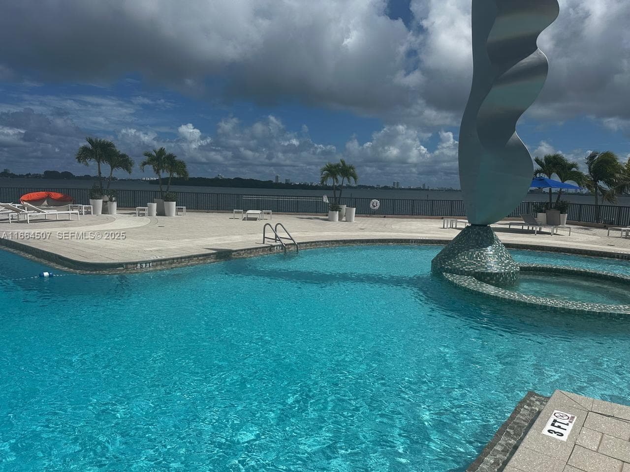 CRICKET CLUB CONDO · #401 in Miami - Photo 9