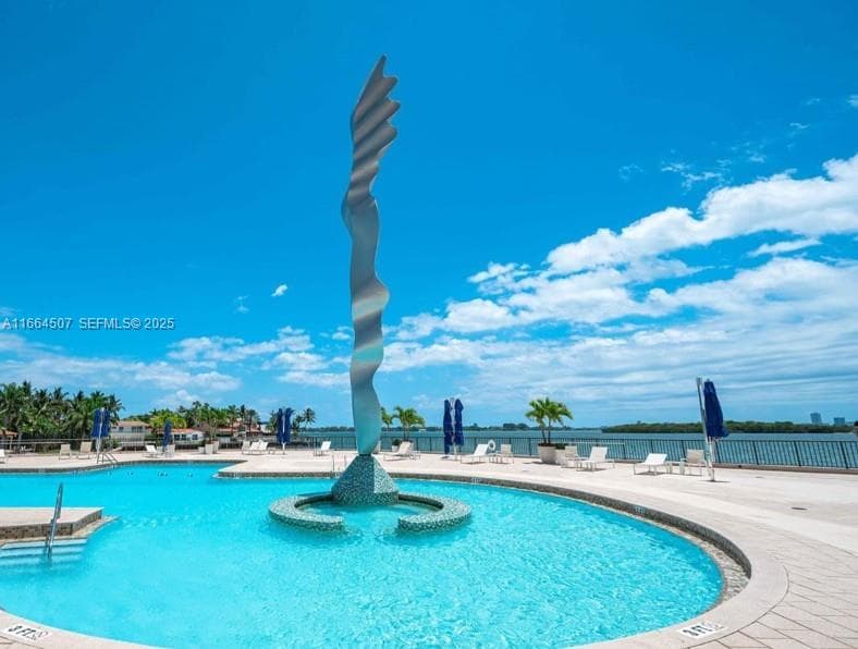 CRICKET CLUB CONDO · #401 in Miami - Photo 8