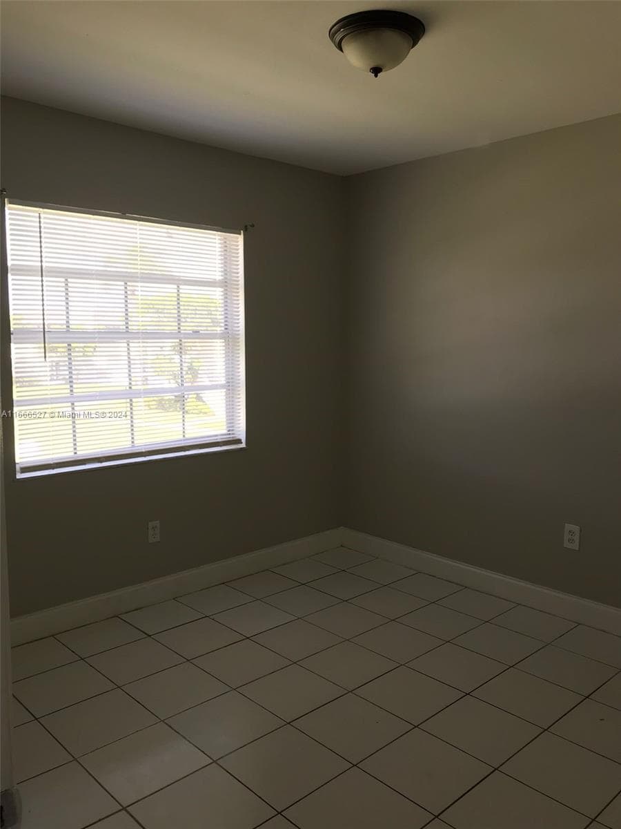 monterey village · #201-17 in Miami - Photo 20
