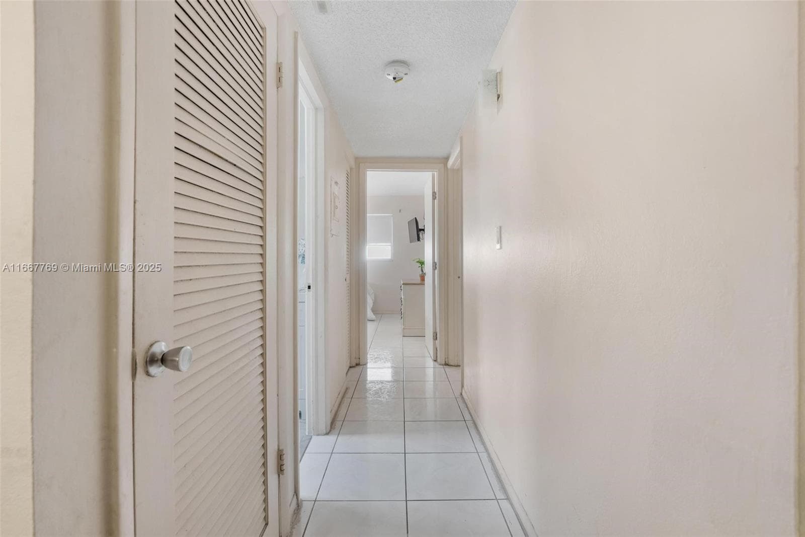 Beverly Hills Condo · #C111 in Hollywood - Photo 12