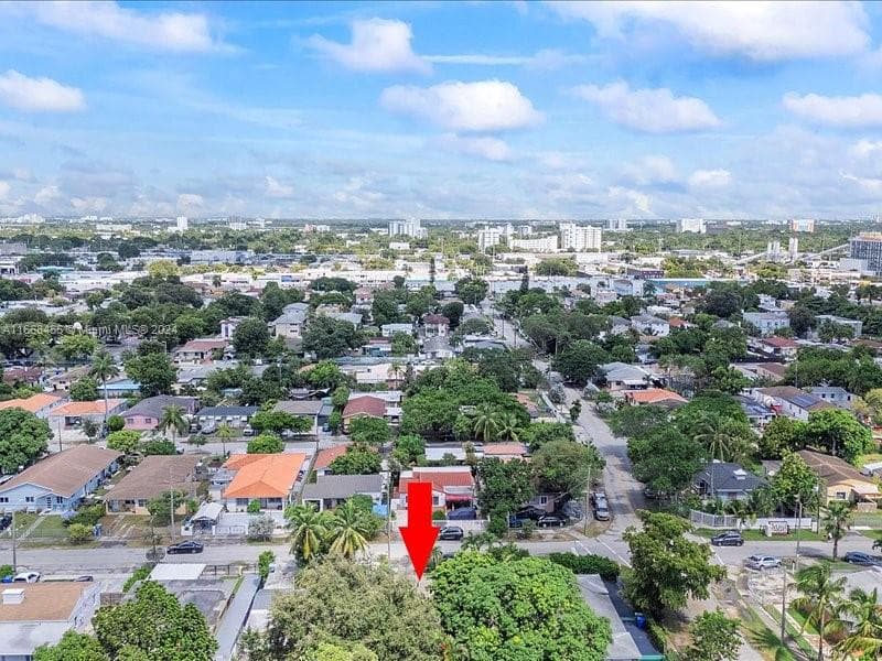 1810 NW 16th Ter photo 16
