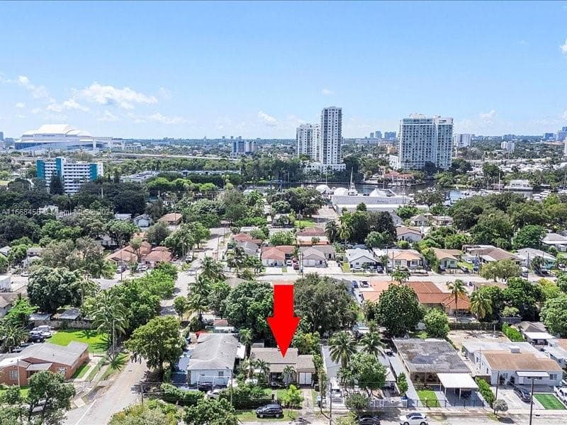1810 NW 16th Ter photo 11
