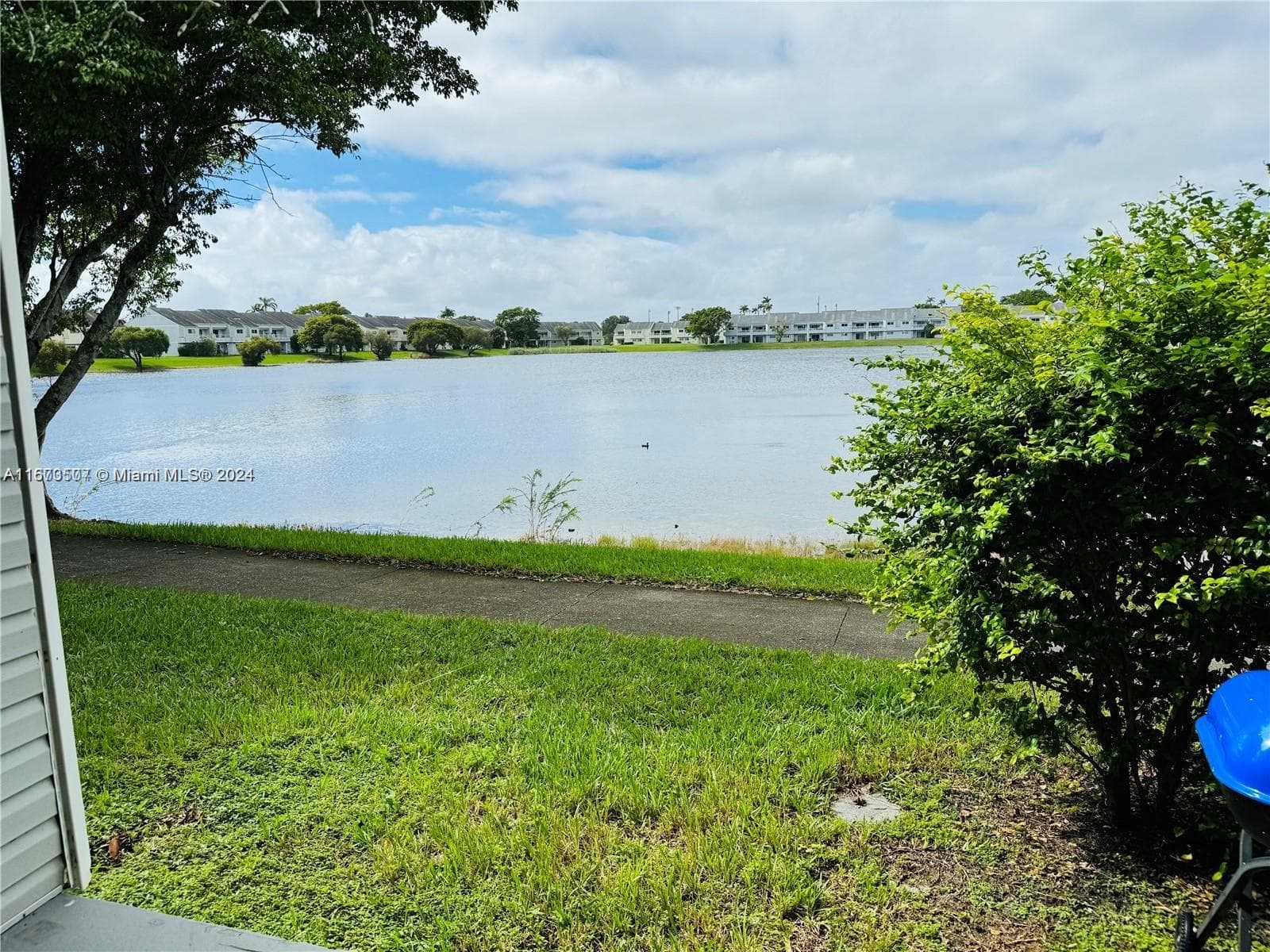 SUMMERLAKE · #103 in Oakland Park - Photo 8