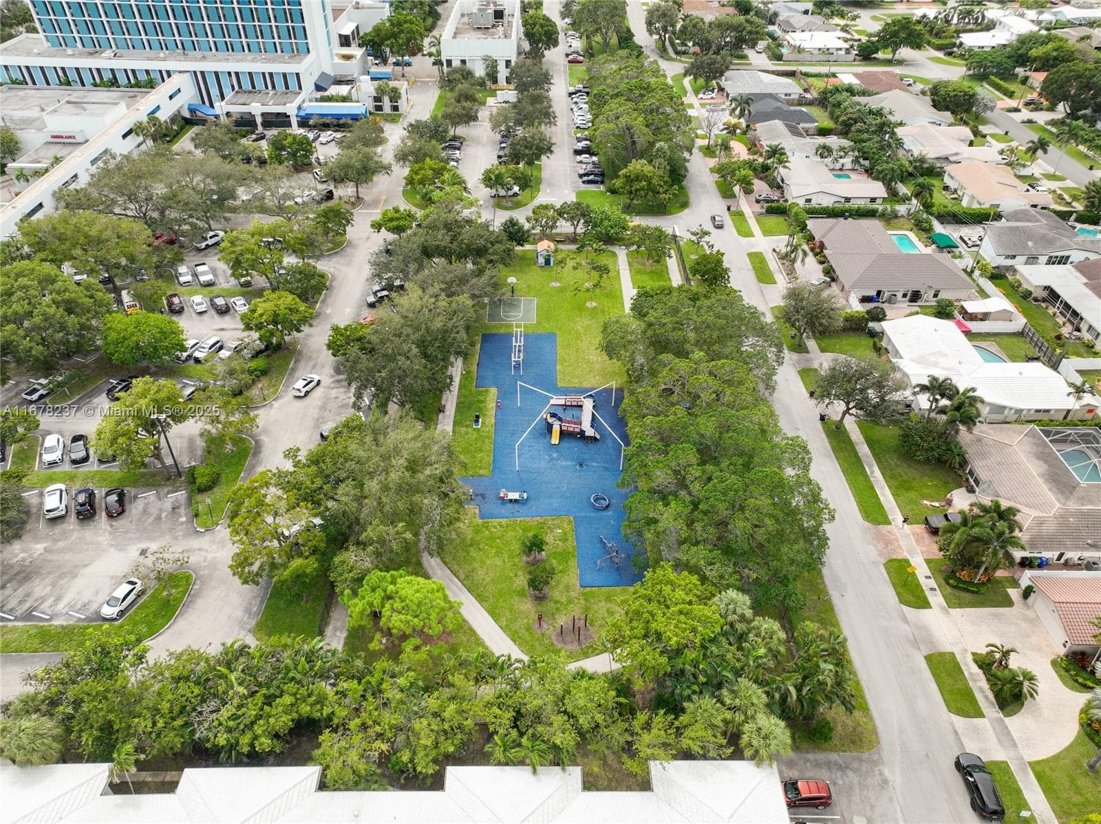 IMPERIAL POINT COLONNADES · #2303 in Fort Lauderdale - Photo 32