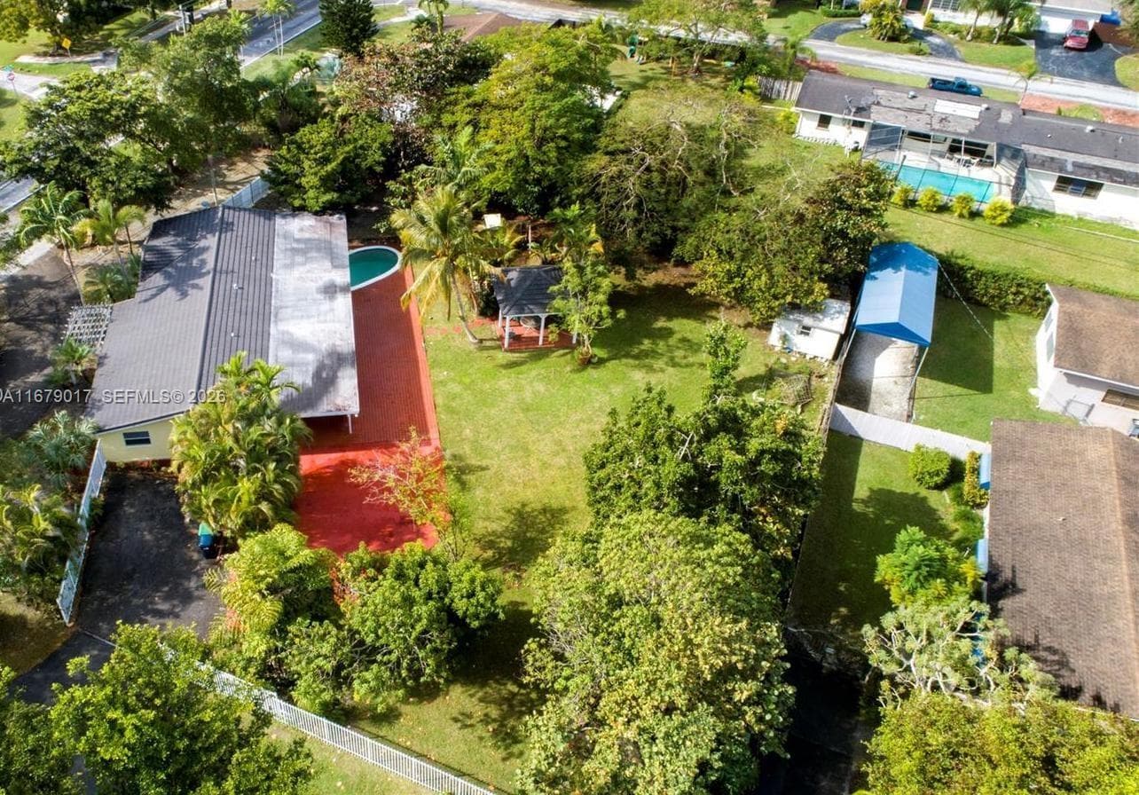 13550 SW 99th Pl photo 2