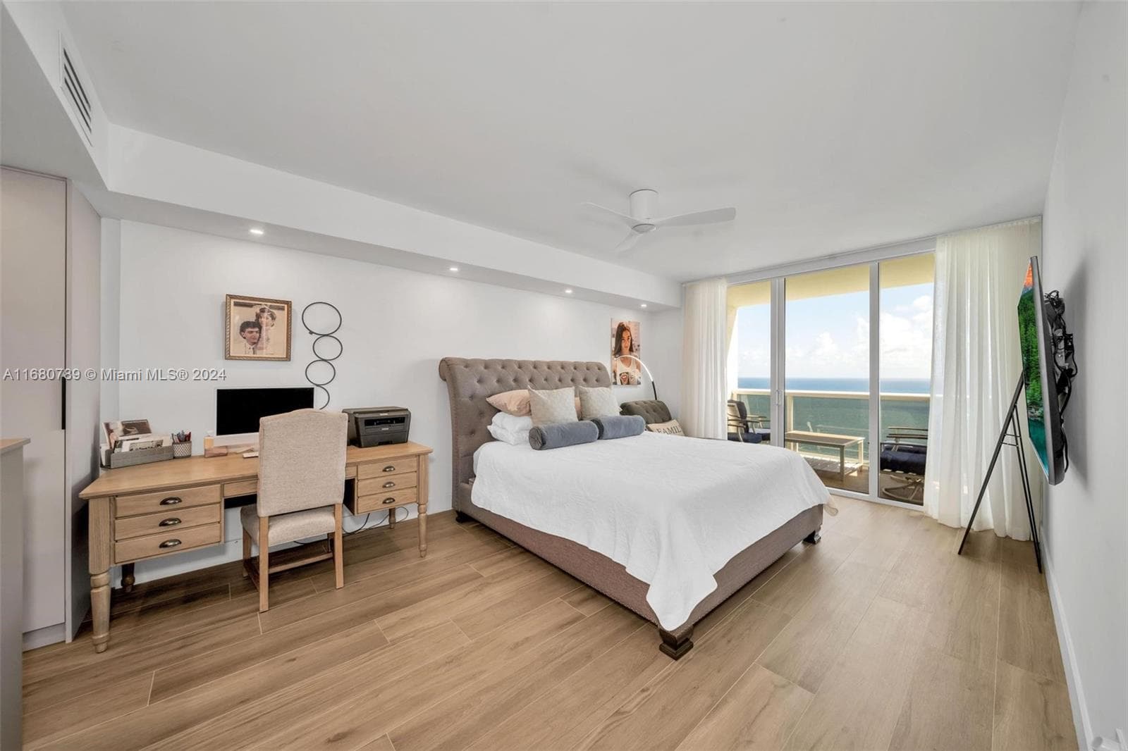 BEACH CLUB CONDO · #3202 in Hallandale Beach - Photo 12