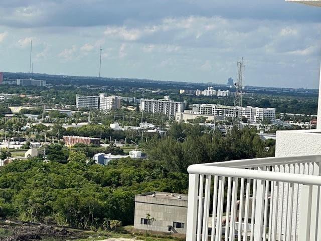 ONE FIFTY ONE BISCAYNE · #2204 in North Miami - Photo 30
