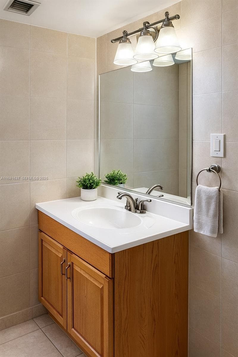 JADE WINDS GROUP-DAISY GA · #816-3 in Miami - Photo 7