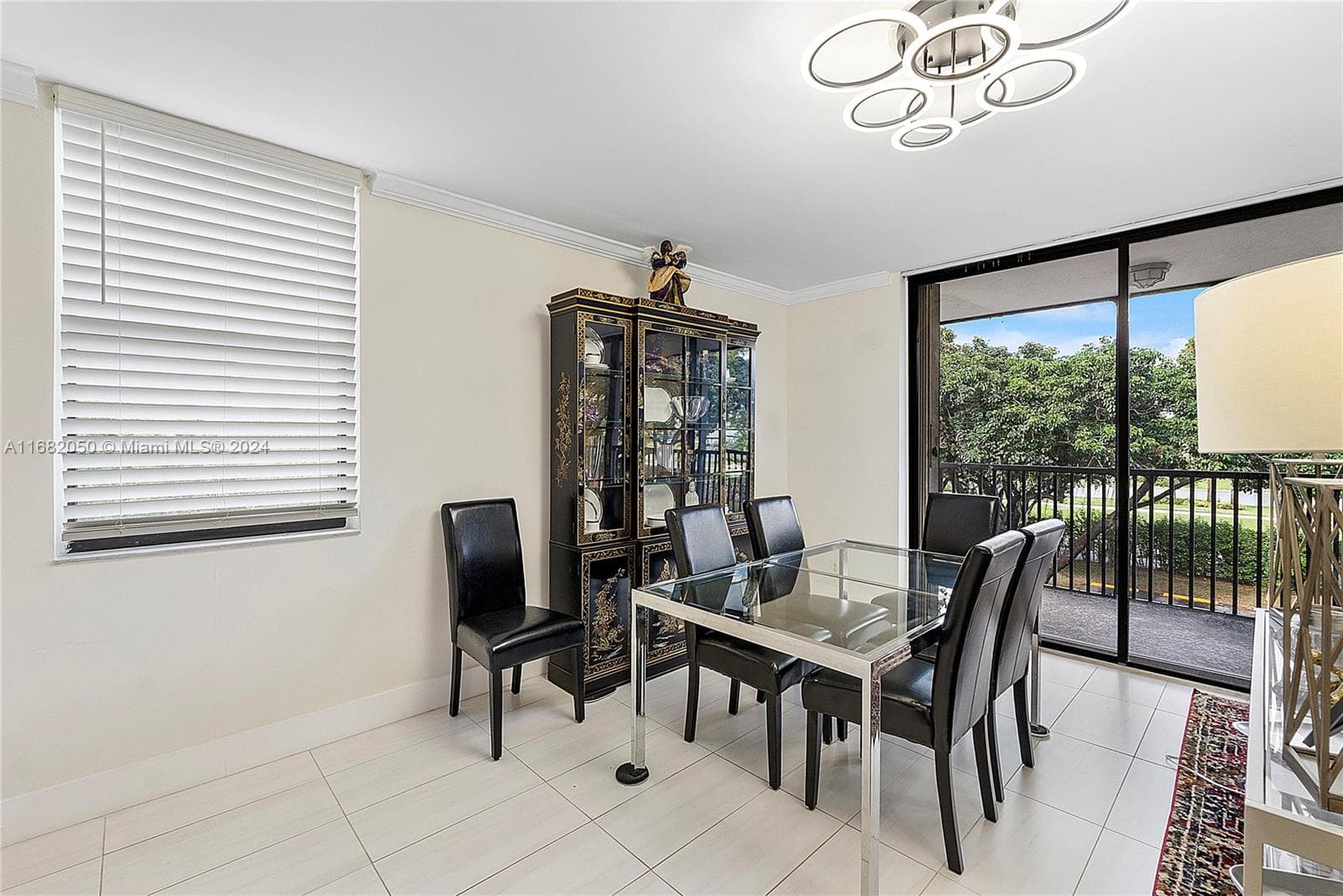 Lake Emerald · #315 in Oakland Park - Photo 16