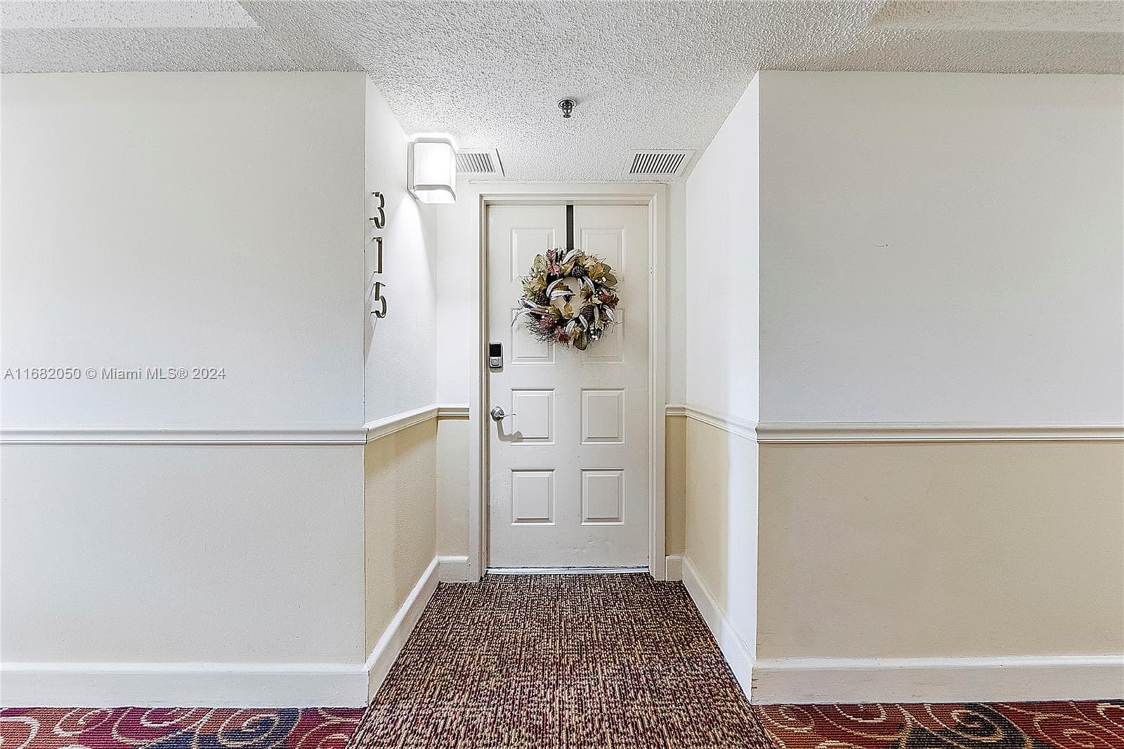 Lake Emerald · #315 in Oakland Park - Photo 3