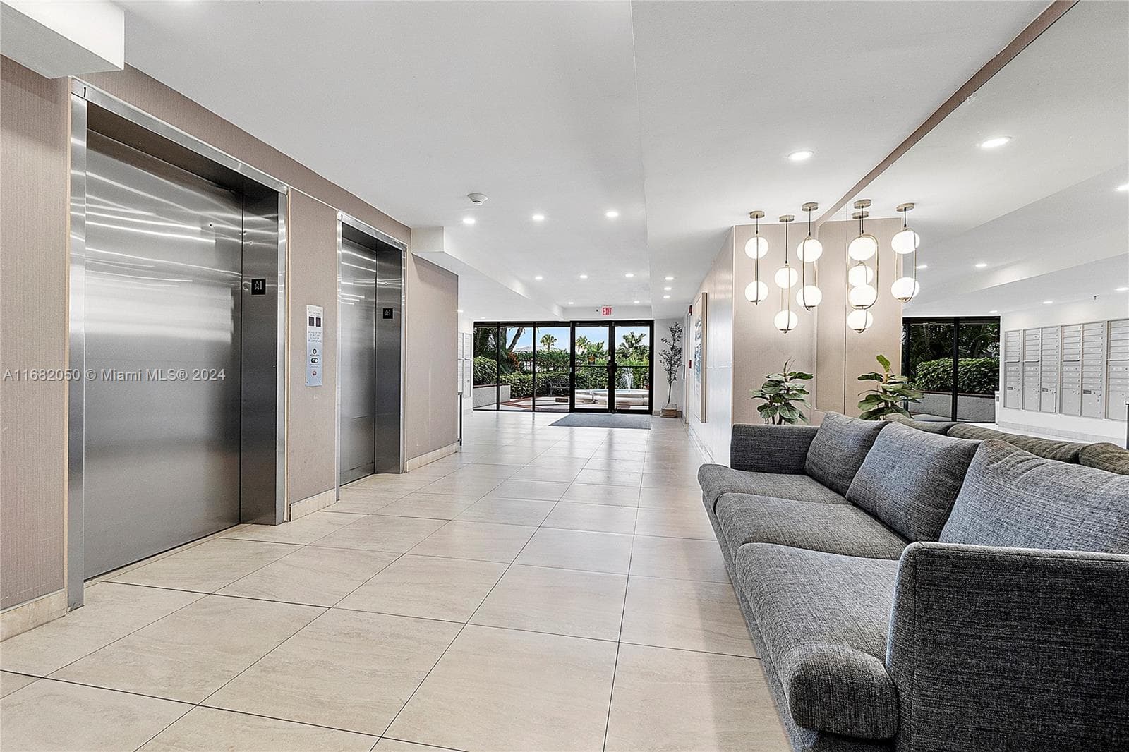 Lake Emerald · #315 in Oakland Park - Photo 32