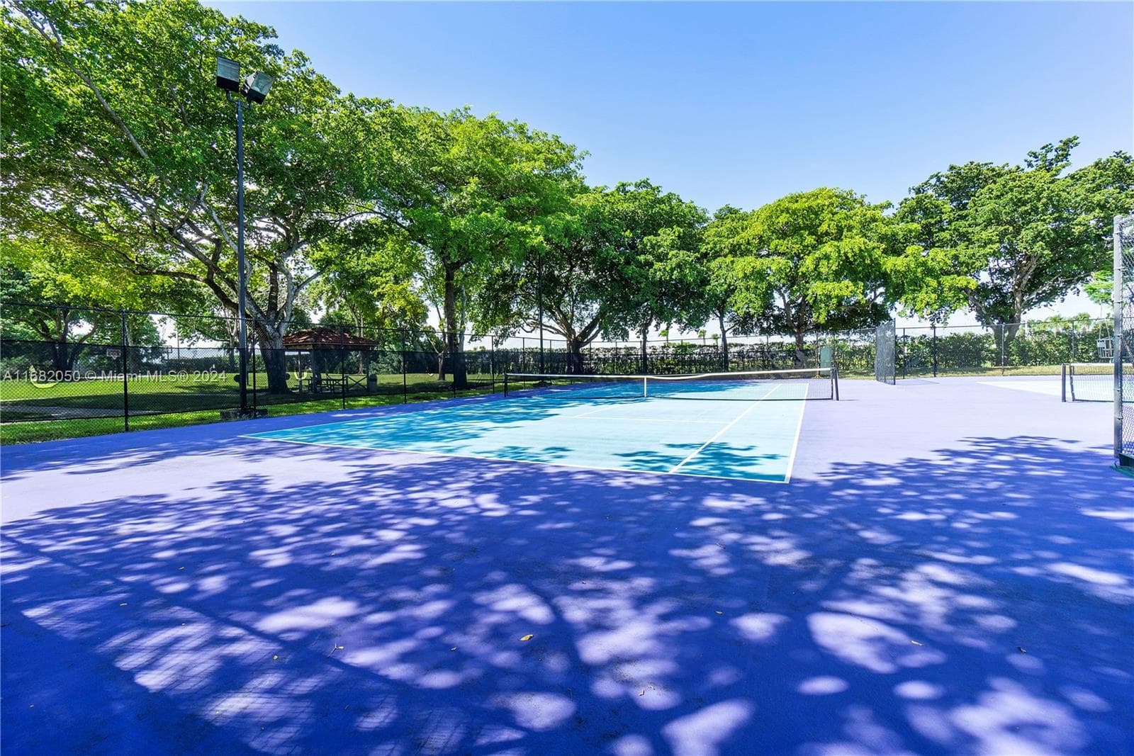 Lake Emerald · #315 in Oakland Park - Photo 37