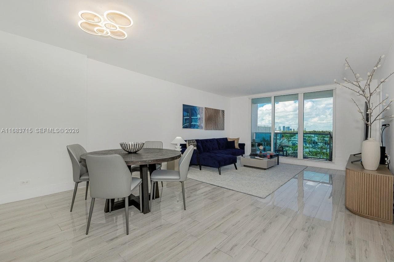 Roney Palace · #534 in Miami Beach - Photo 2