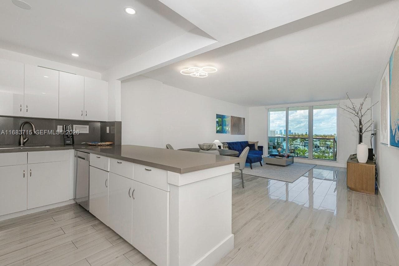 Roney Palace · #534 in Miami Beach - Photo 15
