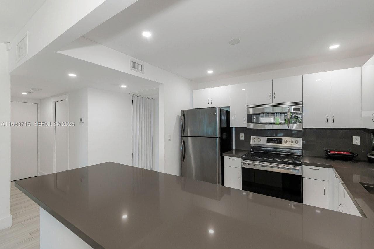 Roney Palace · #534 in Miami Beach - Photo 11